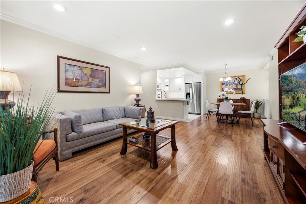 10460 E Briar Oaks B