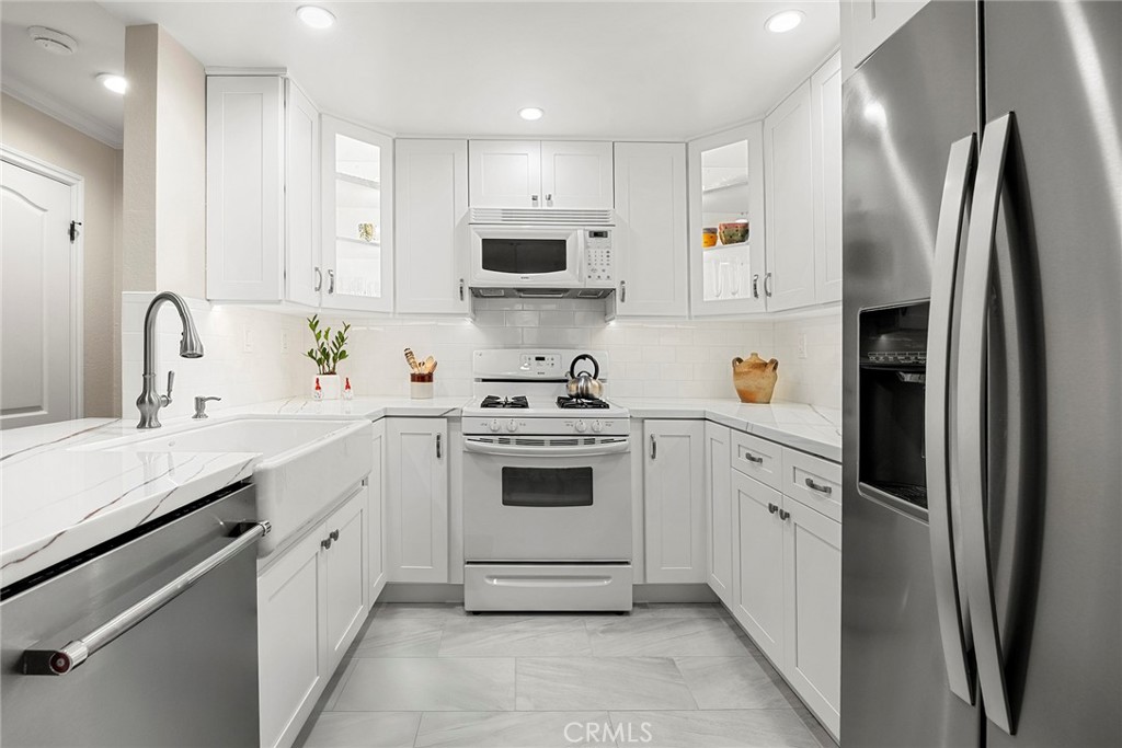 10460 E Briar Oaks B