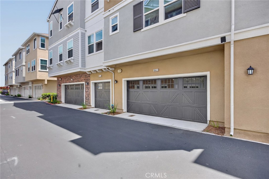 1044 N Anaheim