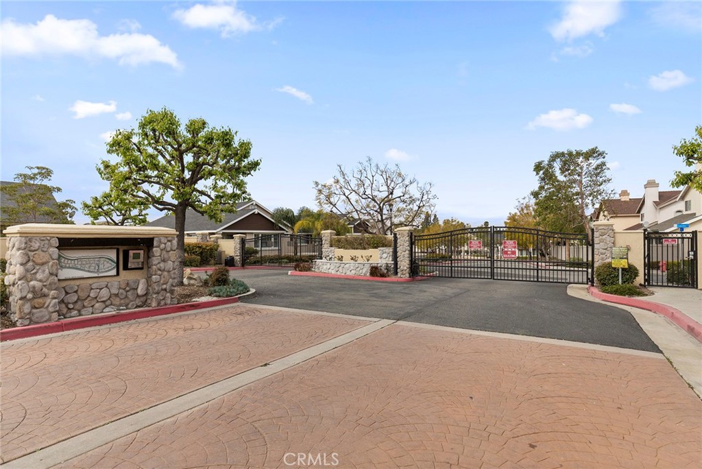 3423 E White Chapel Court E