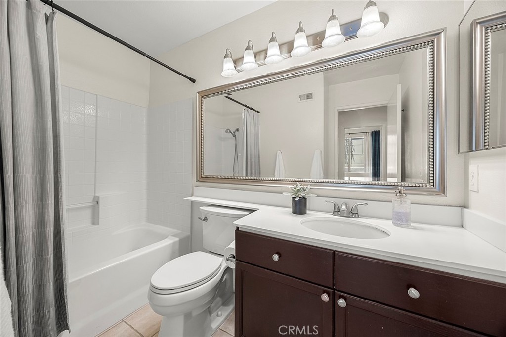 3423 E White Chapel Court E