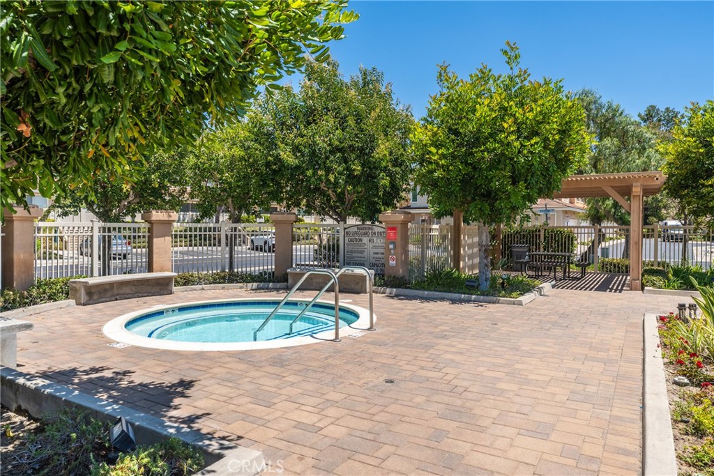 8567 E Tioga