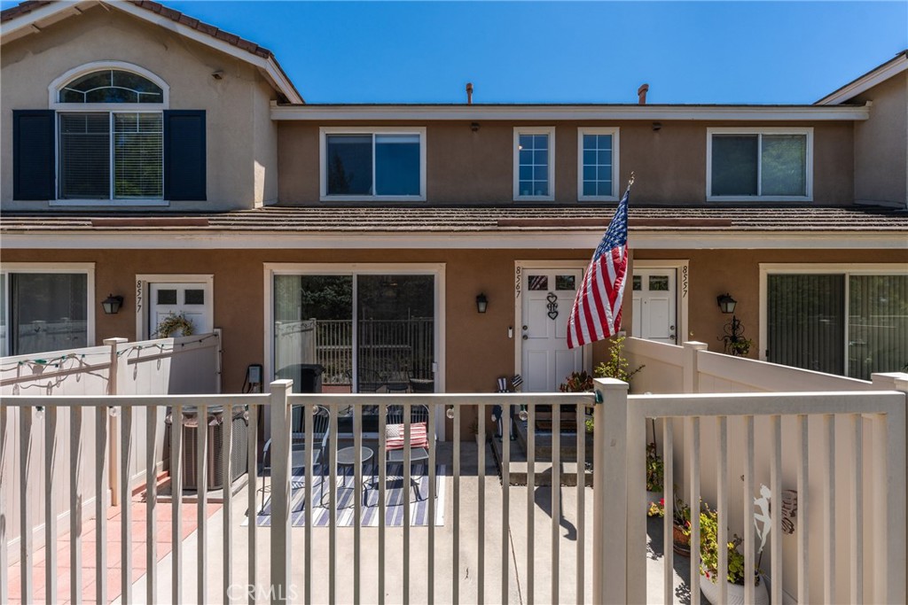 8567 E Tioga