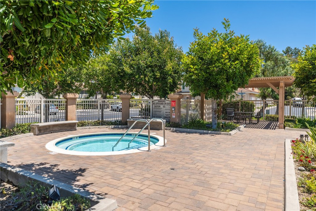 8567 E Tioga