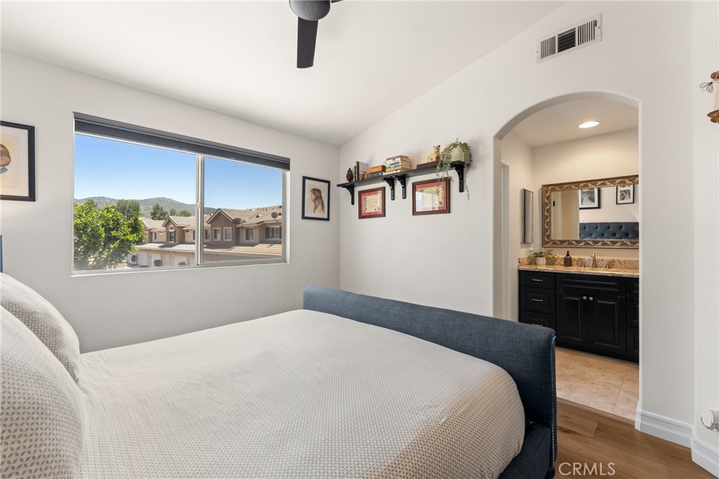 8567 E Tioga