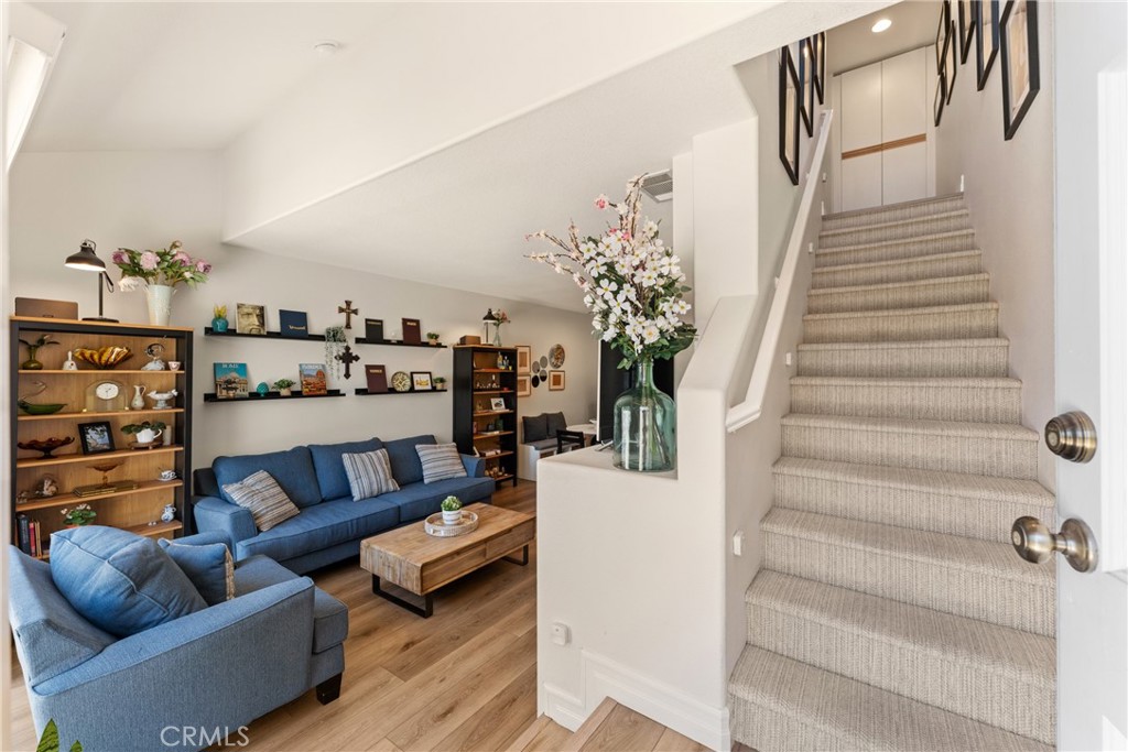 8567 E Tioga