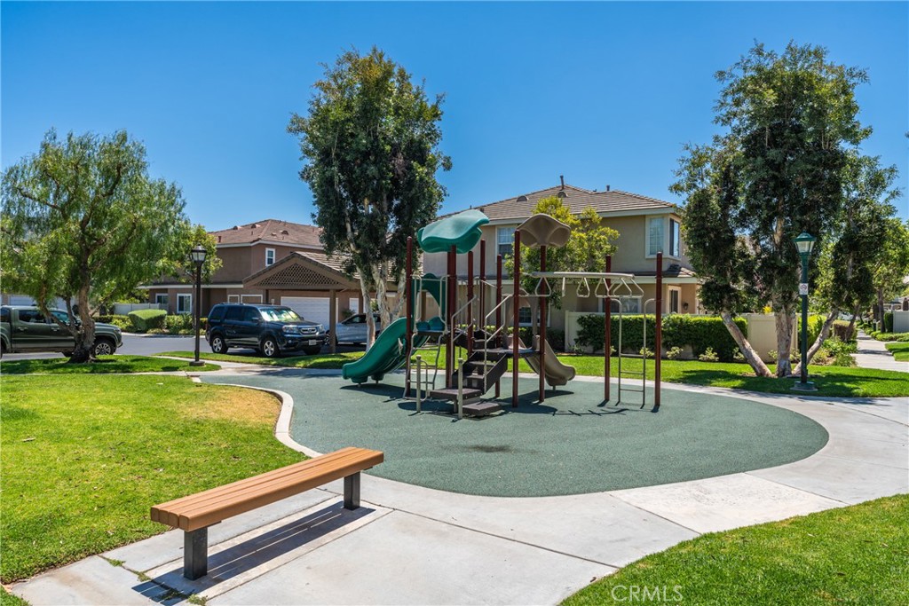 8567 E Tioga