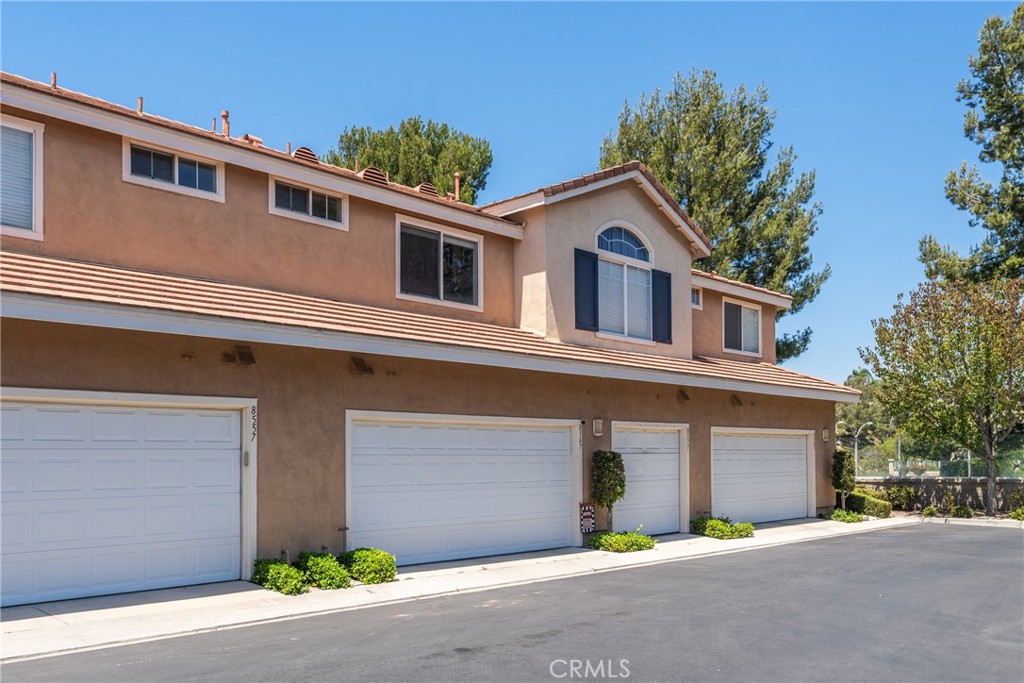 8567 E Tioga