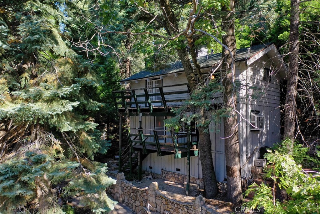 765 Knight Court
