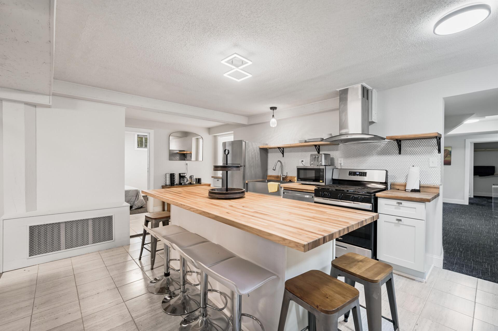 2440 Blaisdell Avenue