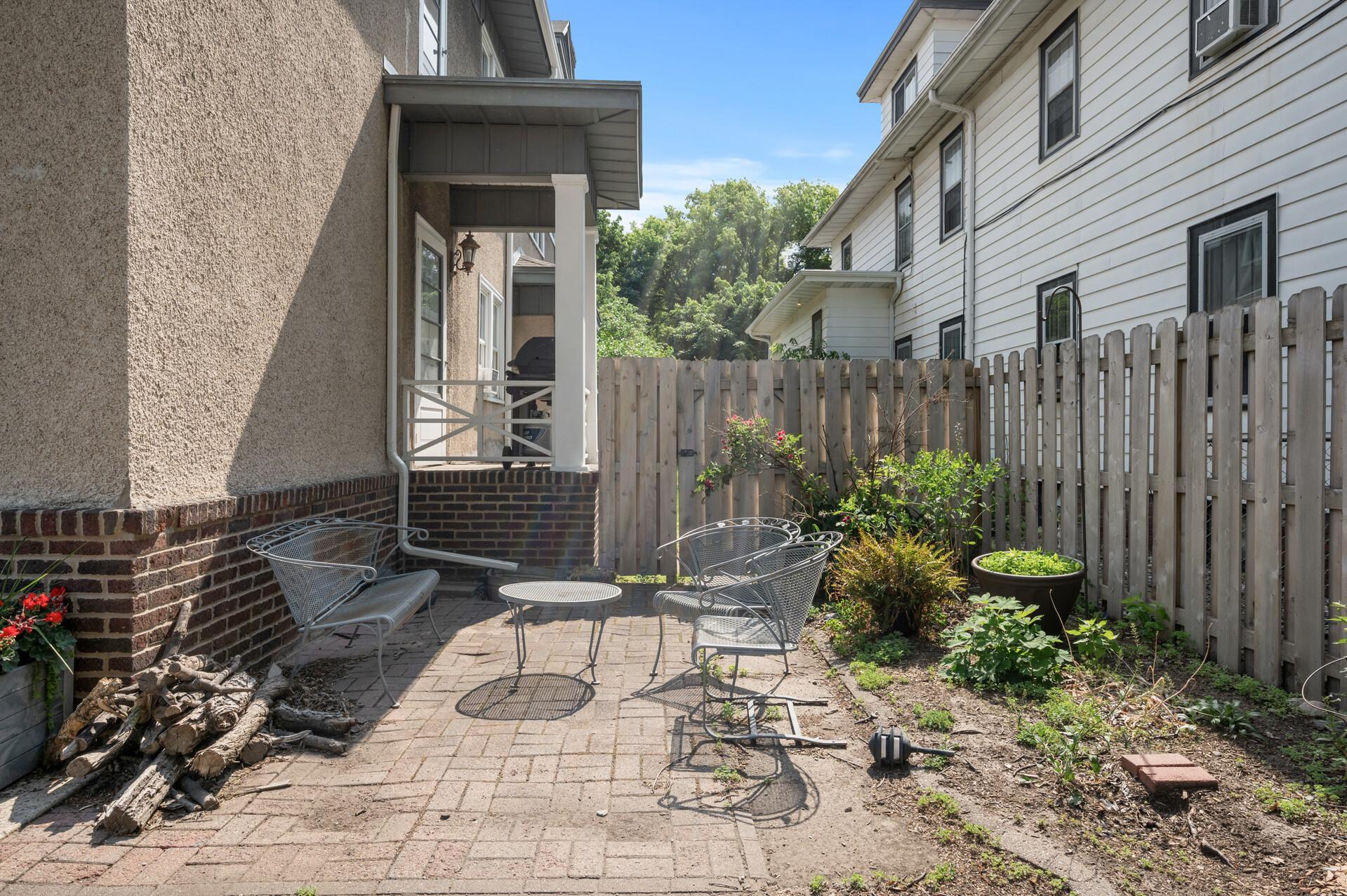 2440 Blaisdell Avenue