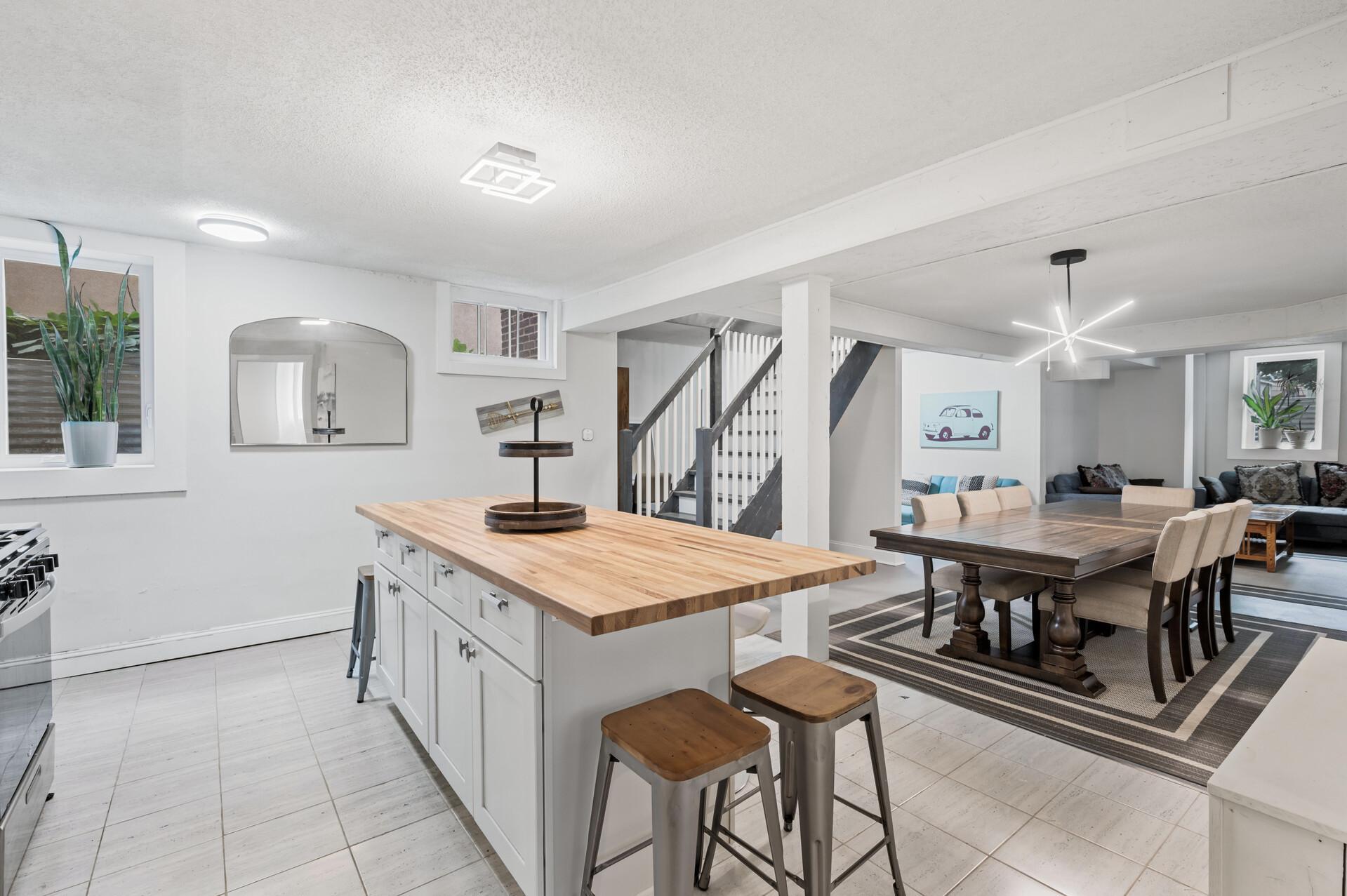 2440 Blaisdell Avenue