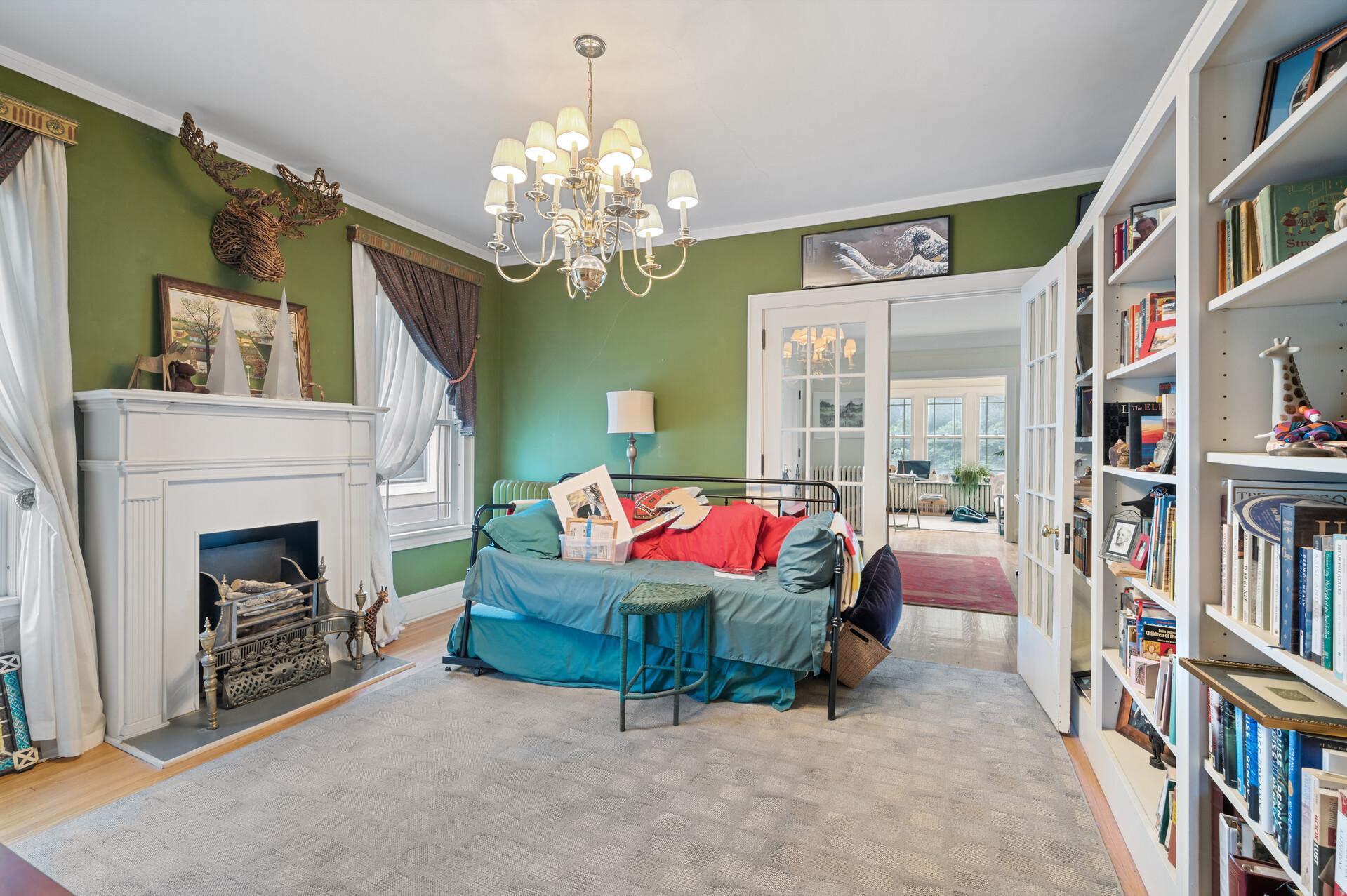 2440 Blaisdell Avenue