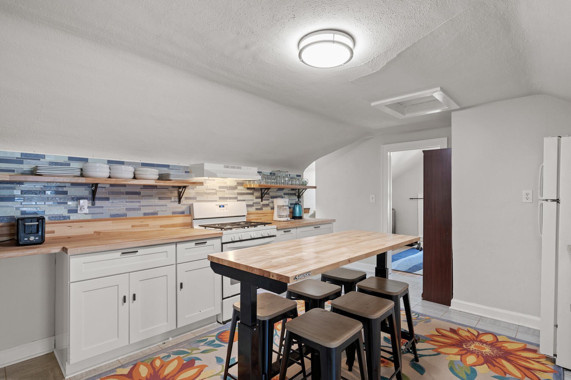 2440 Blaisdell Avenue