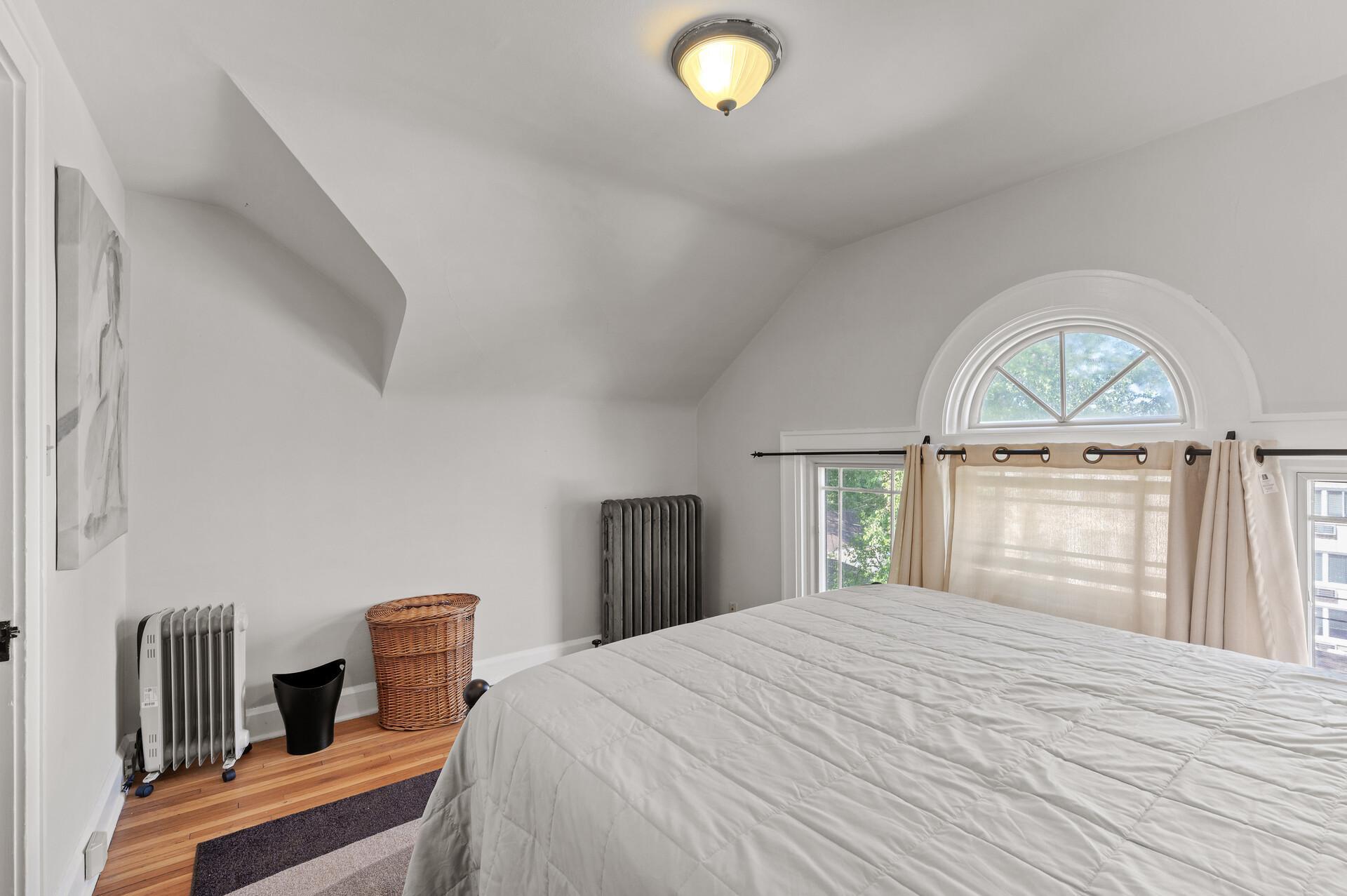 2440 Blaisdell Avenue