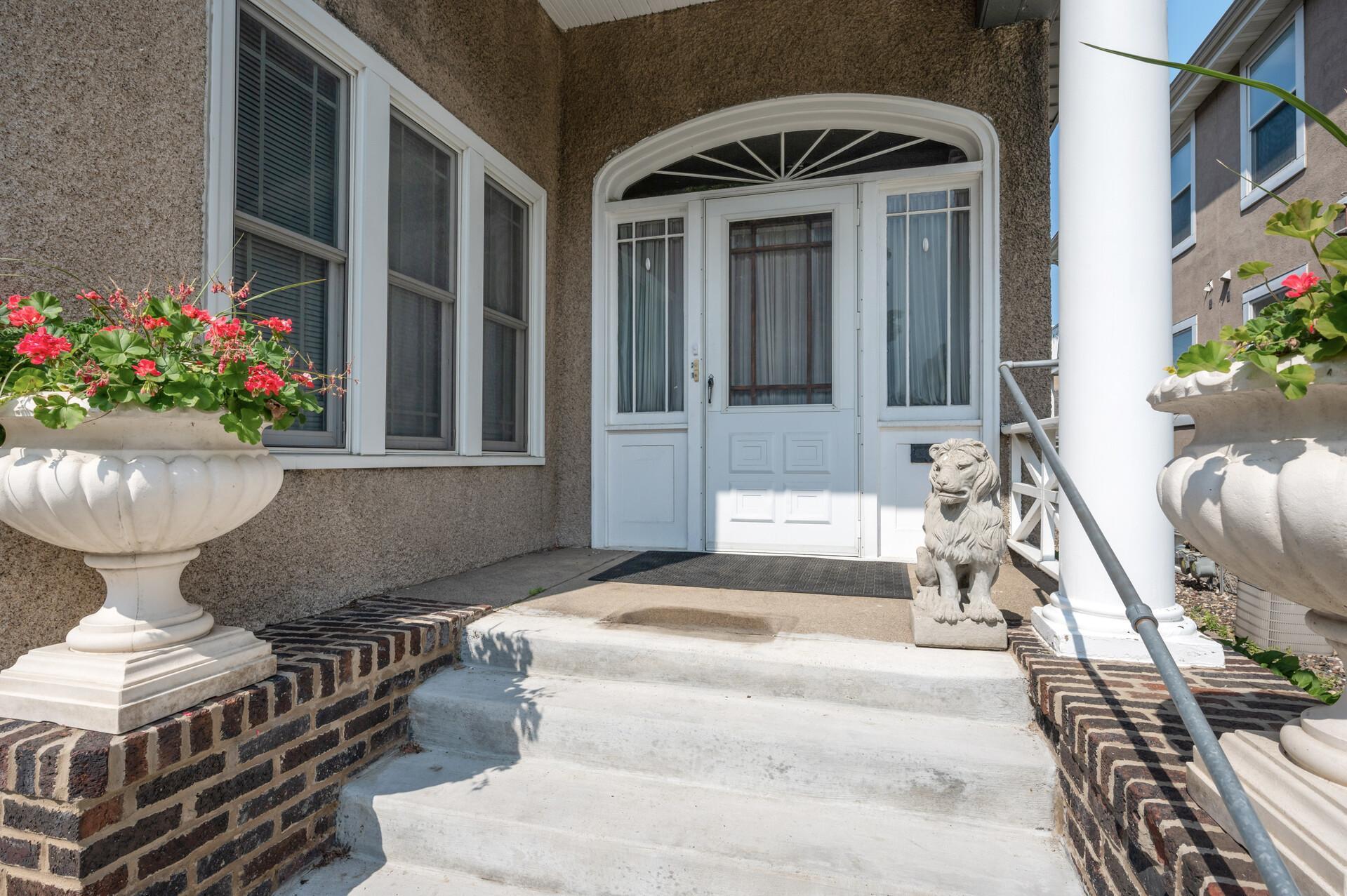 2440 Blaisdell Avenue