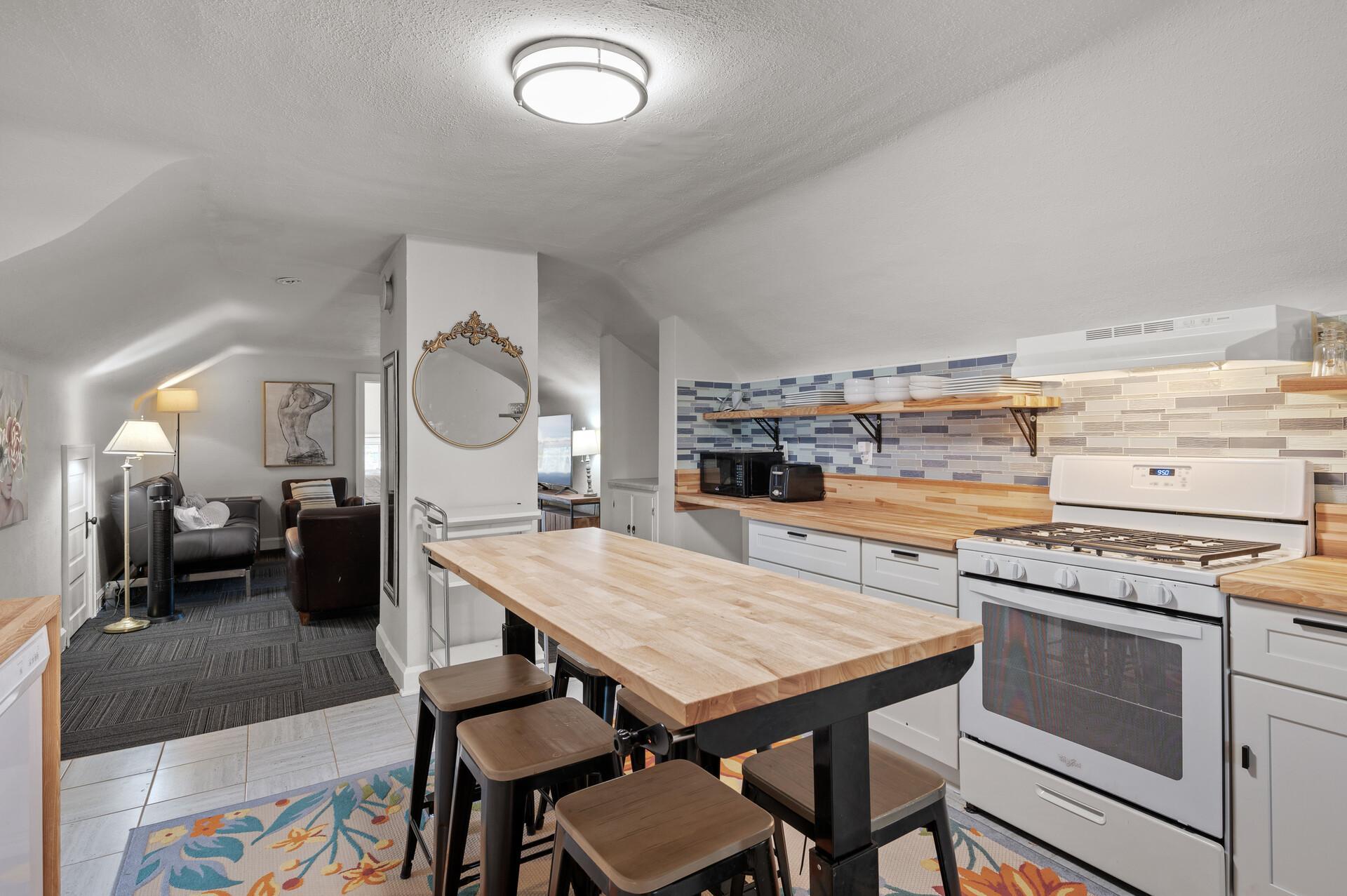 2440 Blaisdell Avenue