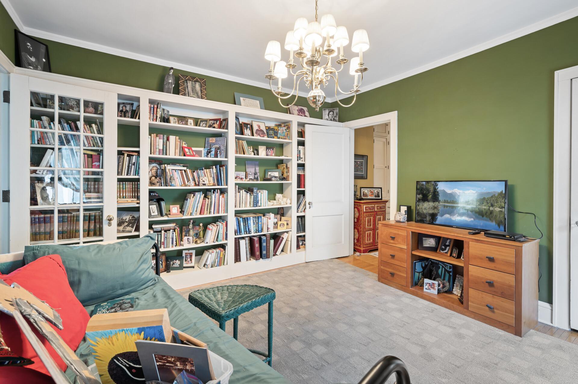 2440 Blaisdell Avenue