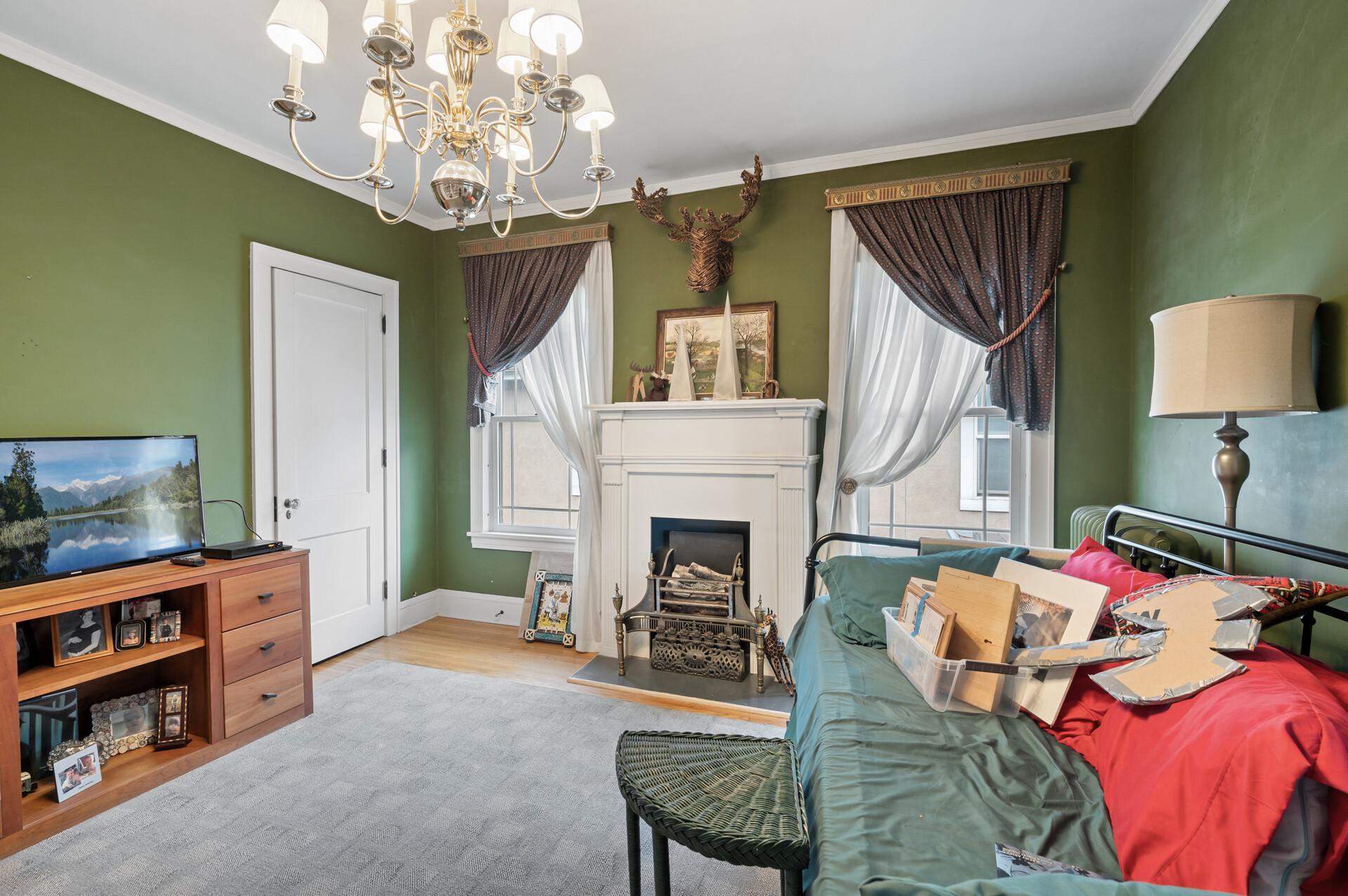 2440 Blaisdell Avenue