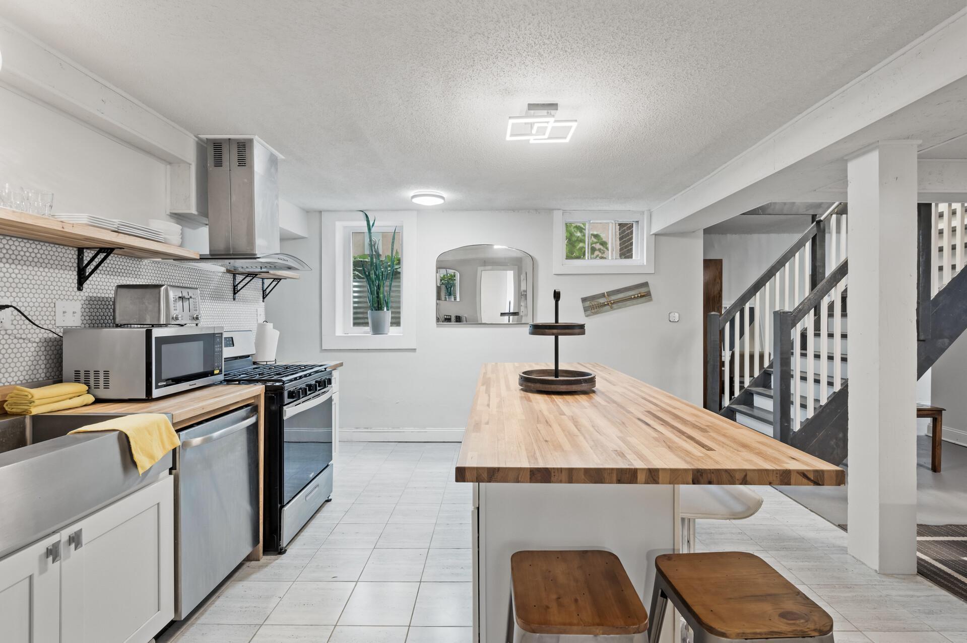 2440 Blaisdell Avenue