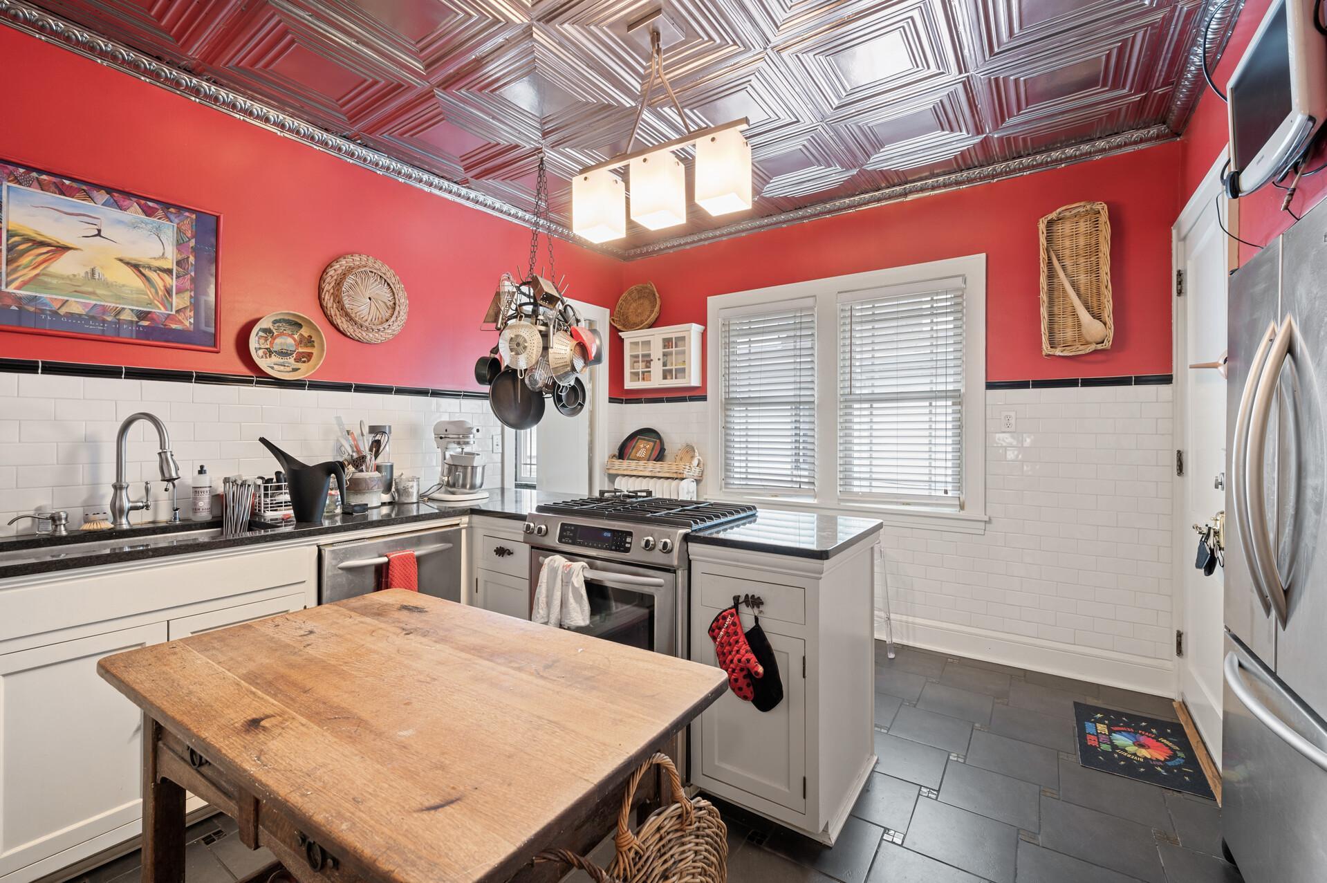 2440 Blaisdell Avenue