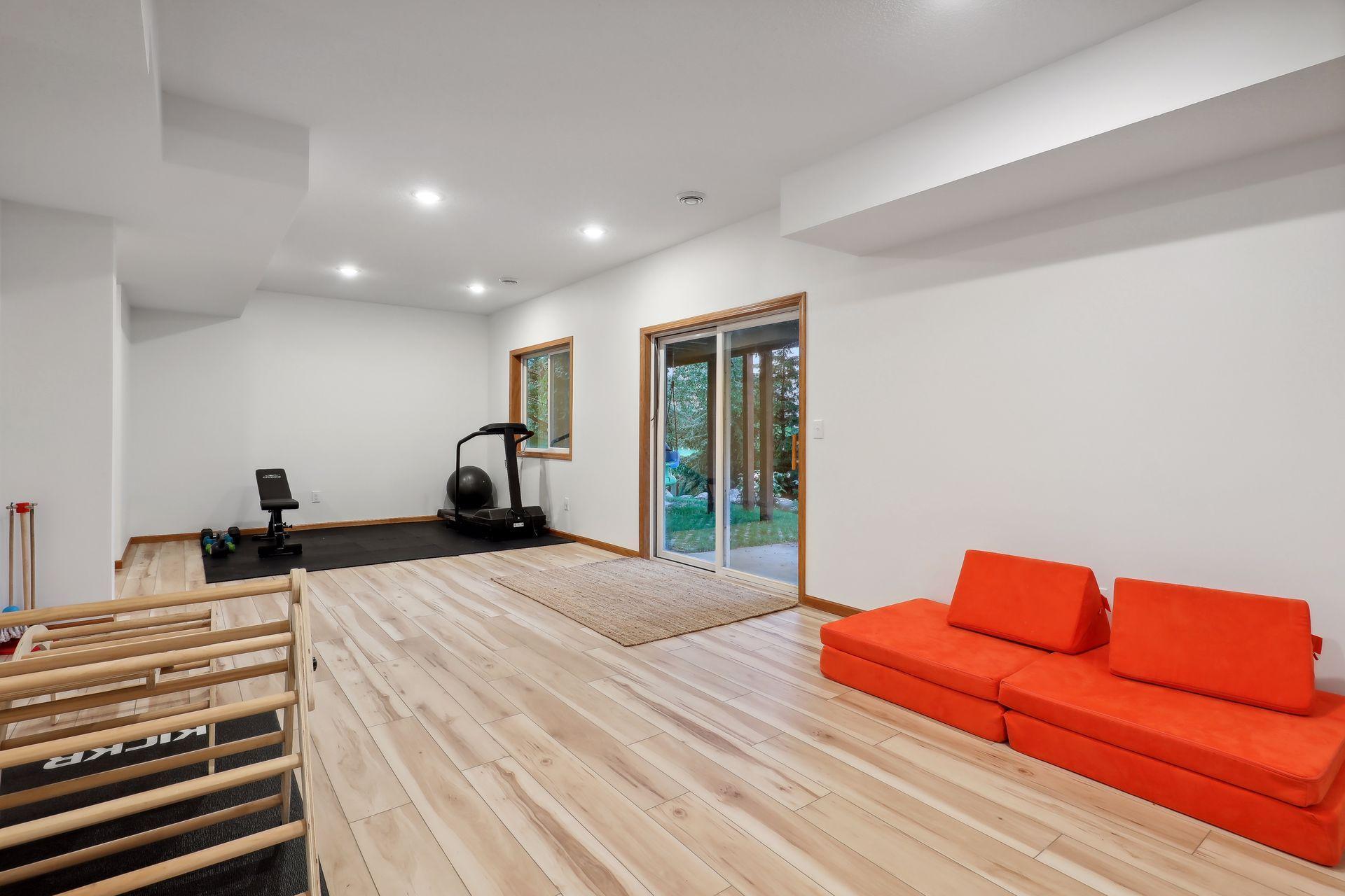 15777 Cardinal Circle