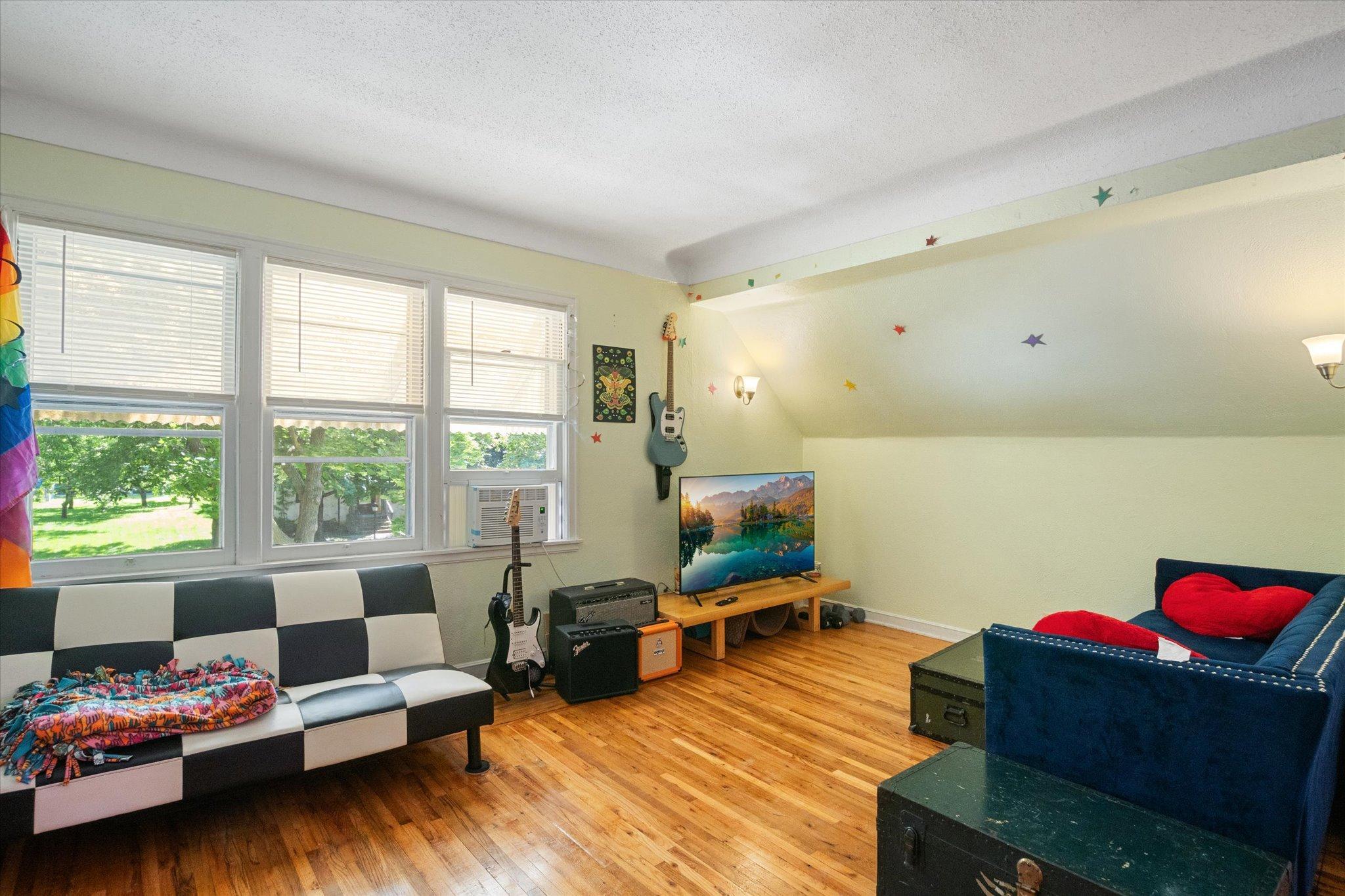 1948 Garfield Street NE