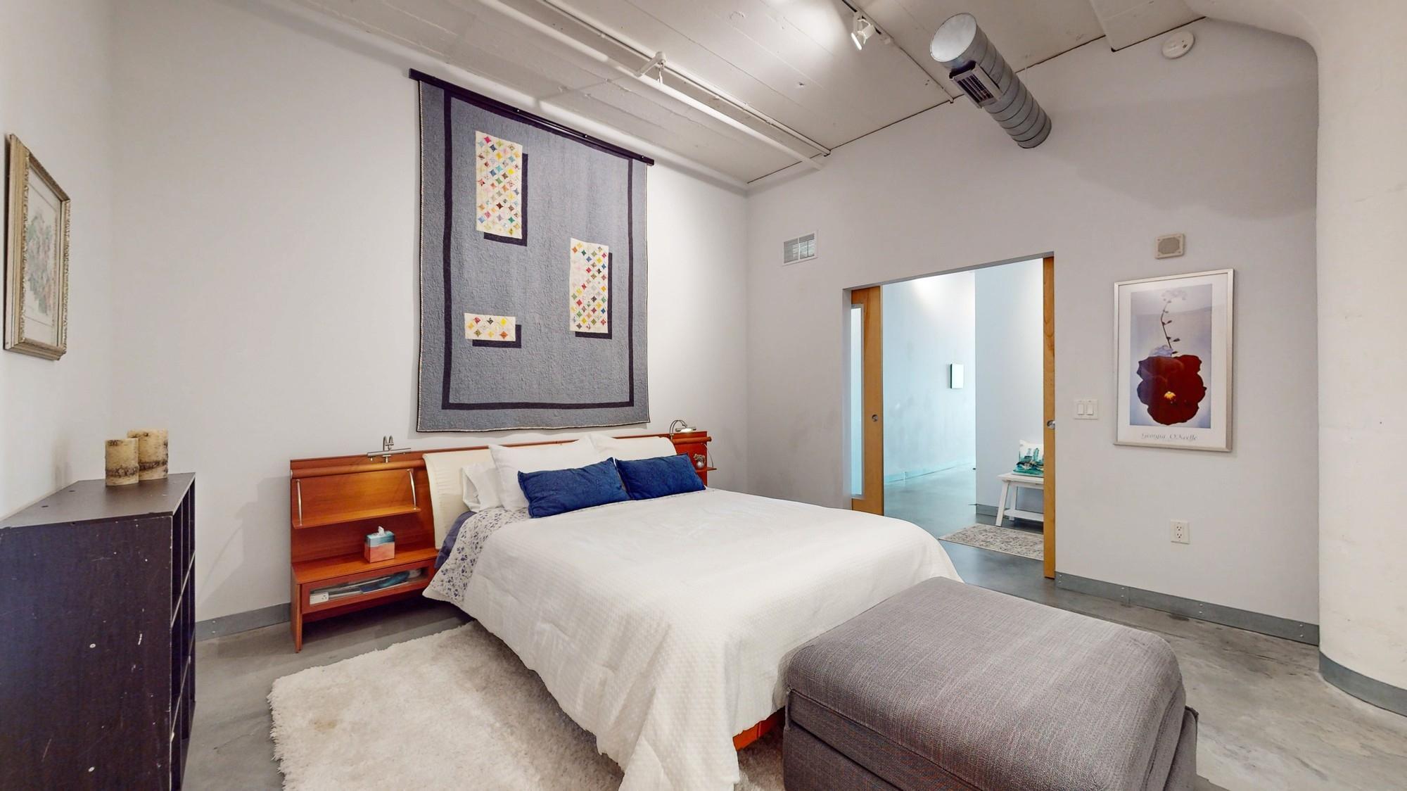 2929 Chicago Avenue Unit: 1102