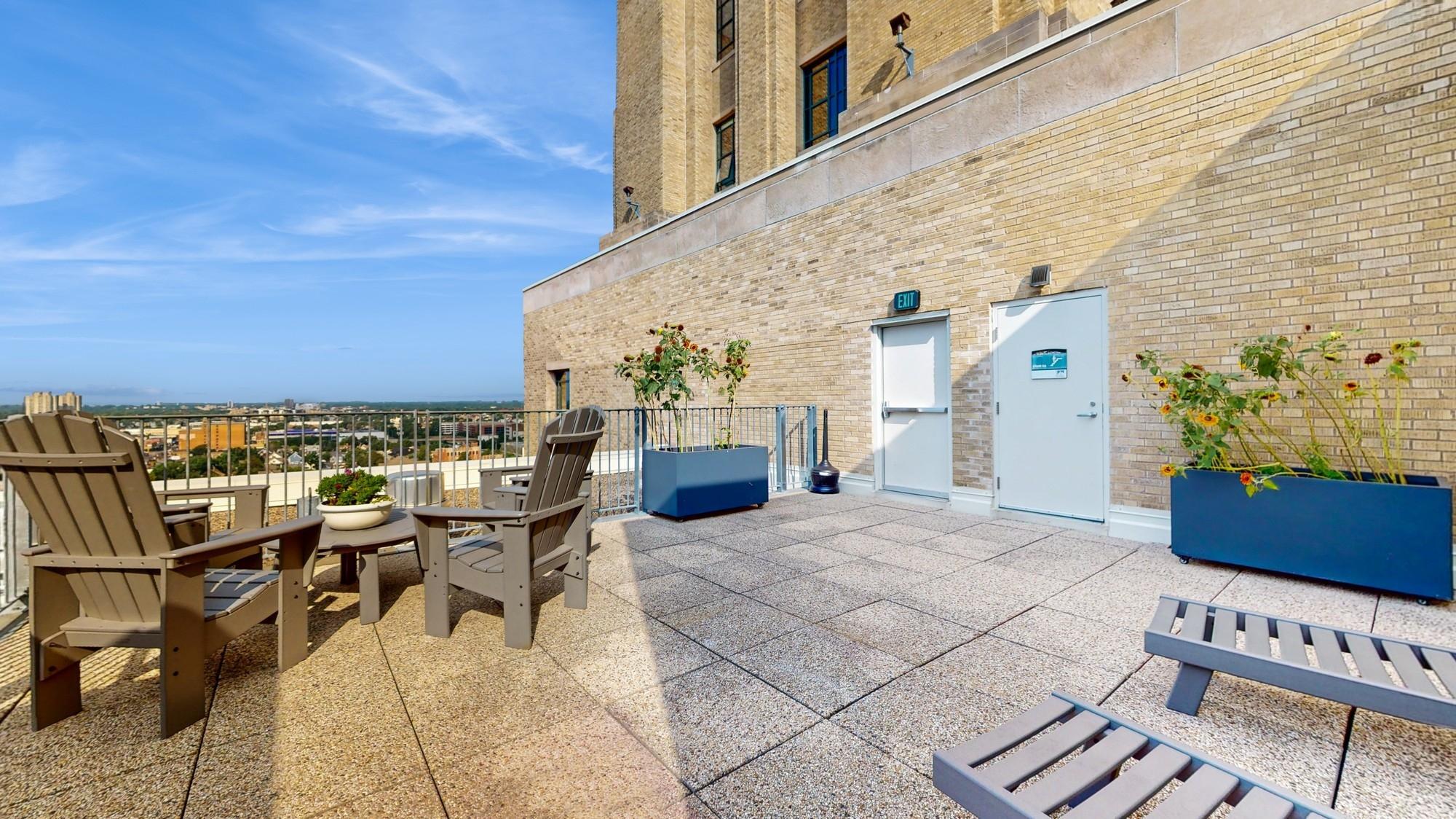 2929 Chicago Avenue Unit: 1102