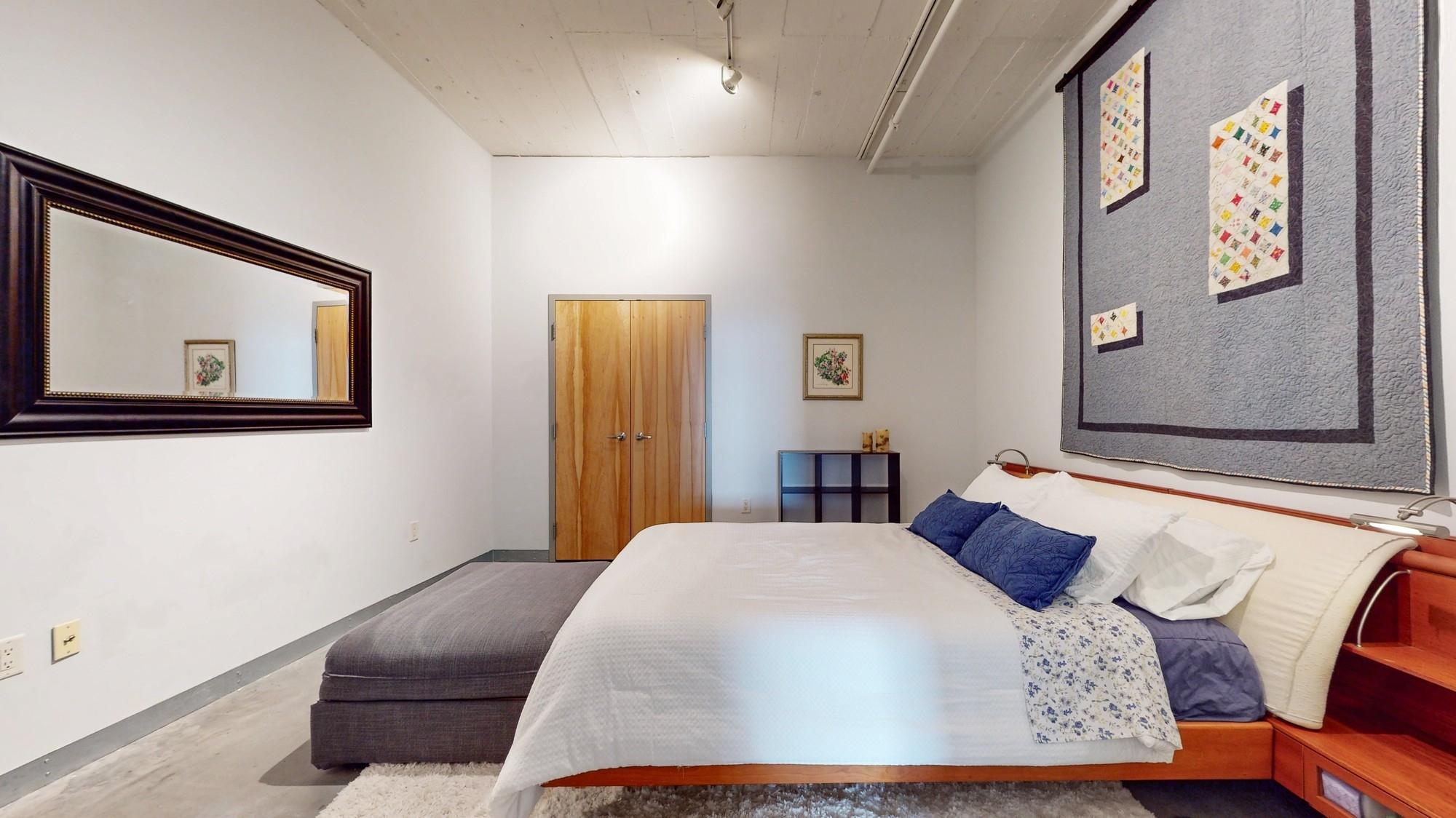 2929 Chicago Avenue Unit: 1102