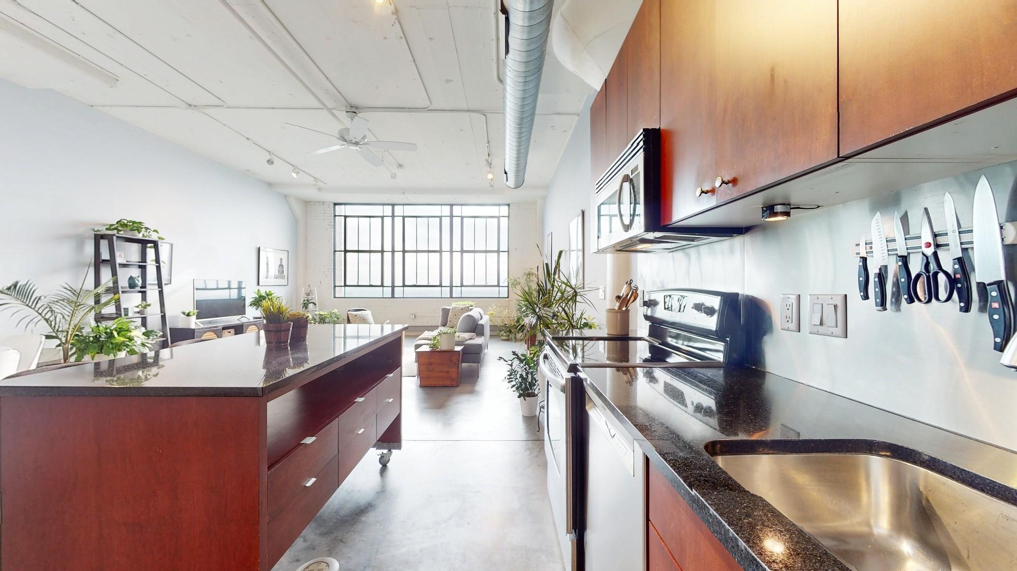 2929 Chicago Avenue Unit: 1102