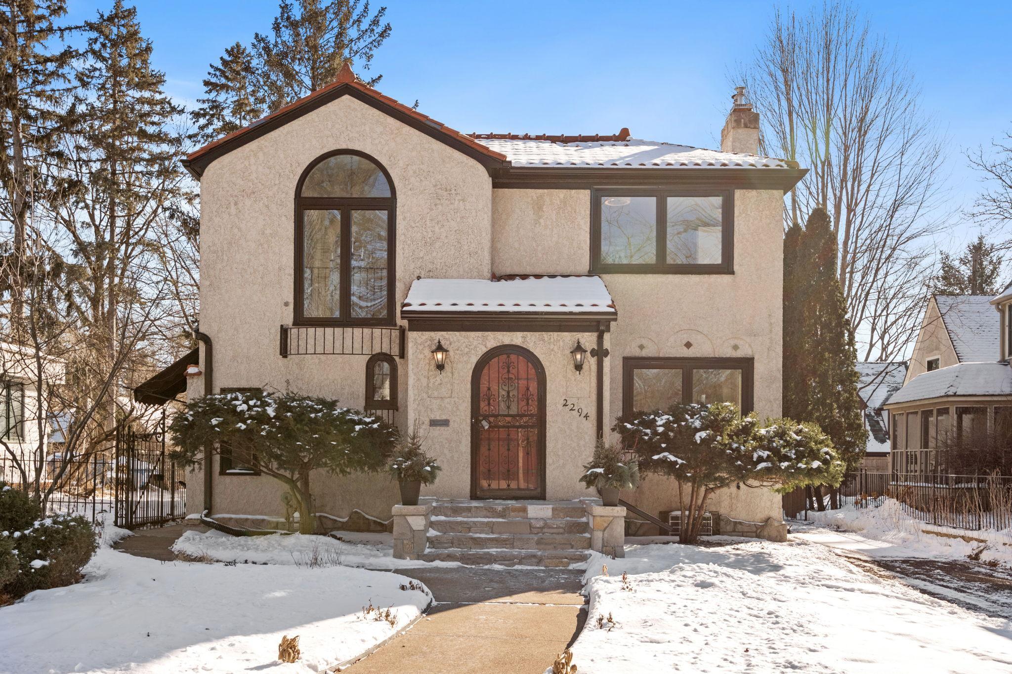 2294 Saint Clair Avenue