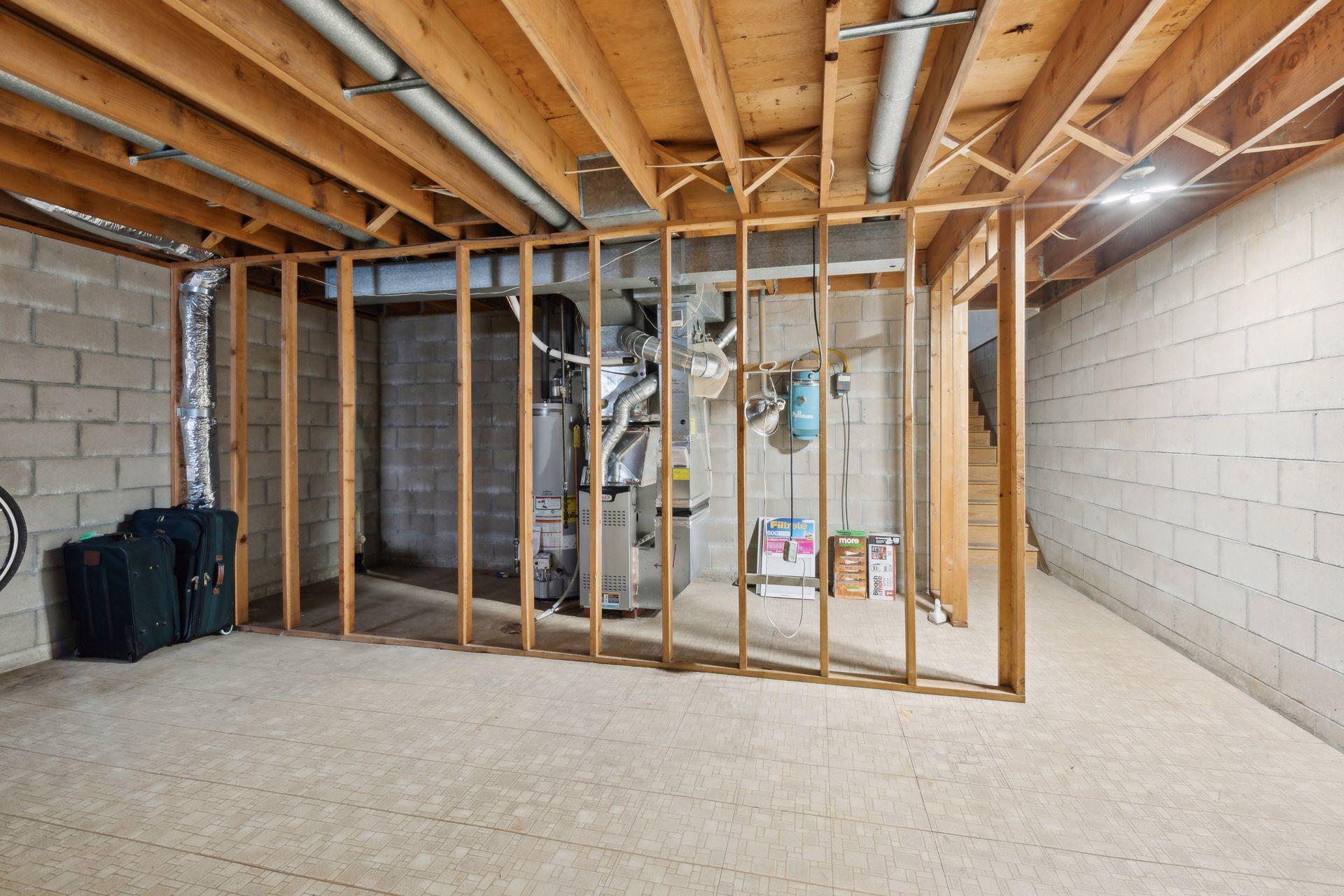 160 Wentworth Avenue W Unit: B