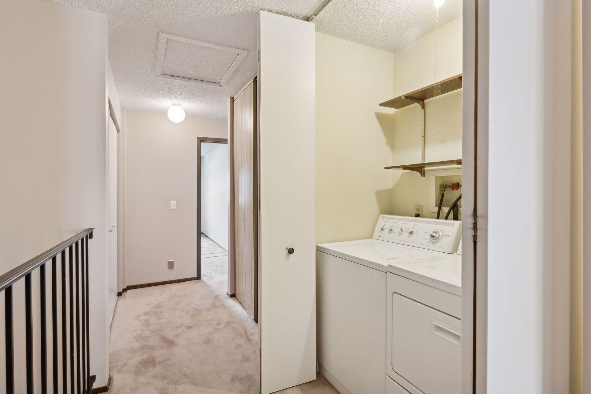 160 Wentworth Avenue W Unit: B