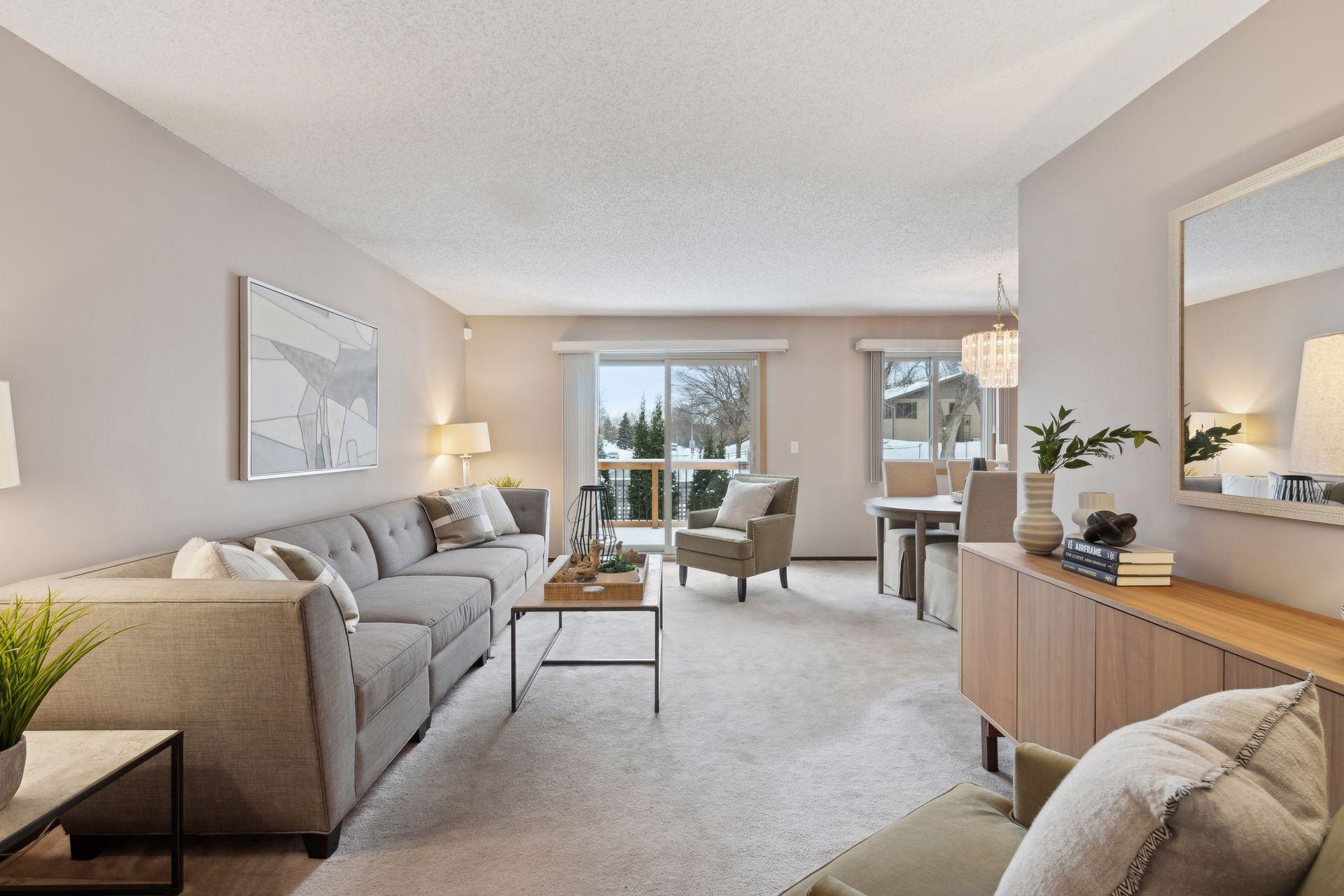 160 Wentworth Avenue W Unit: B