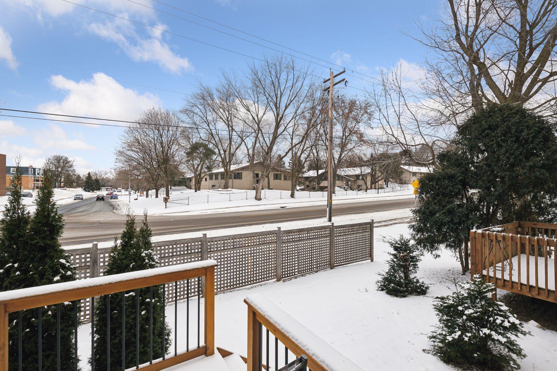 160 Wentworth Avenue W Unit: B