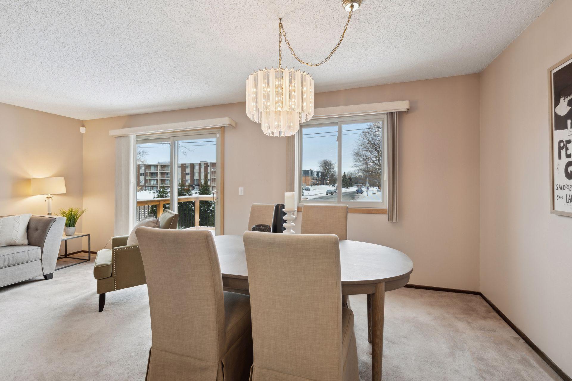 160 Wentworth Avenue W Unit: B