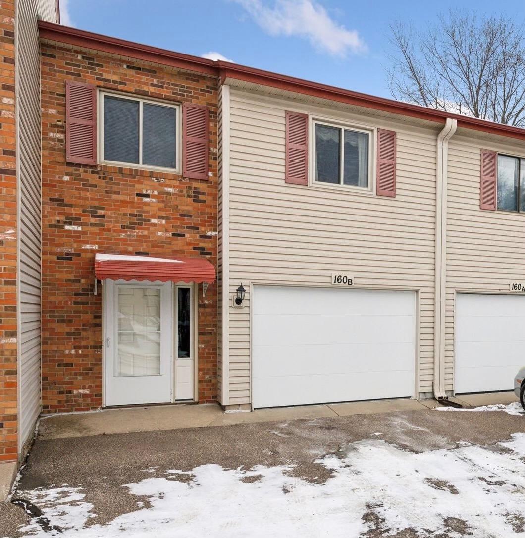 160 Wentworth Avenue W Unit: B