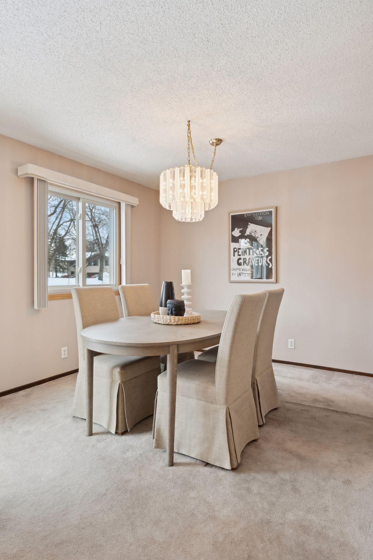 160 Wentworth Avenue W Unit: B