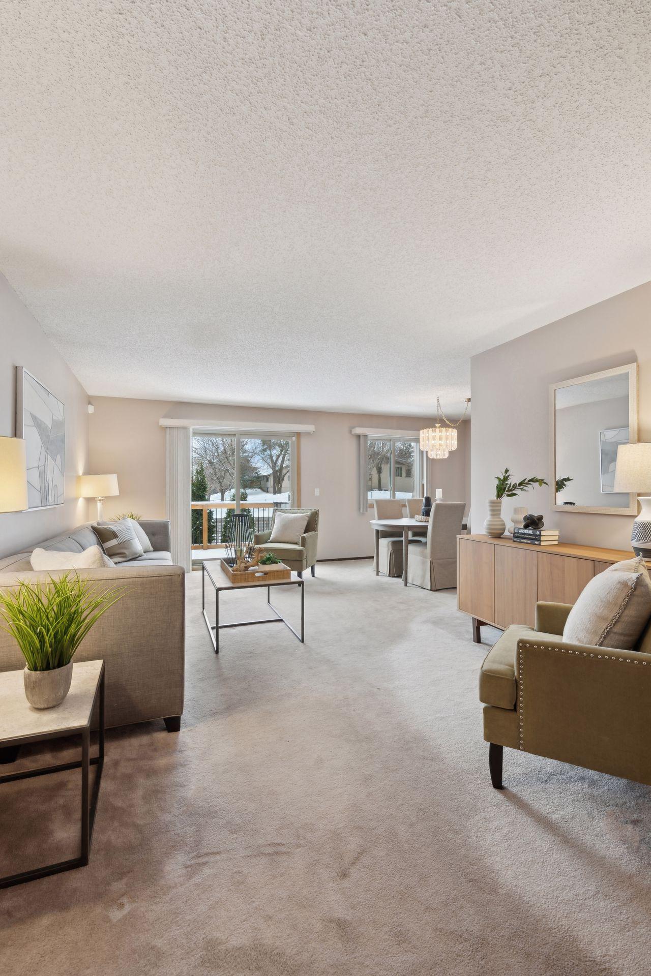 160 Wentworth Avenue W Unit: B