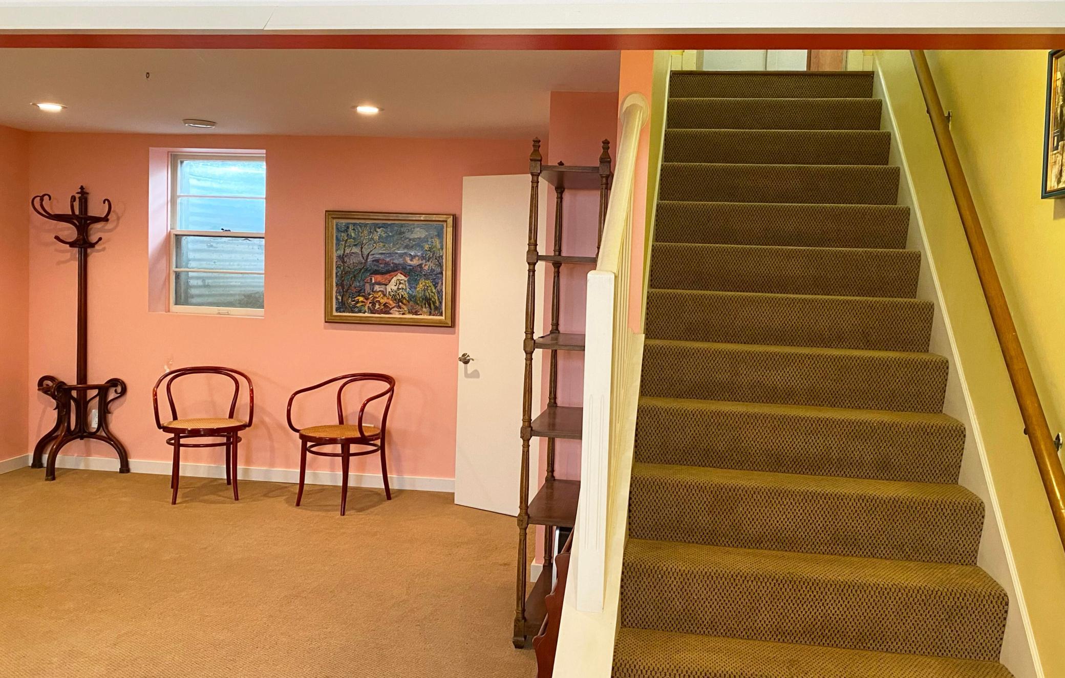 650 Mount Curve Boulevard