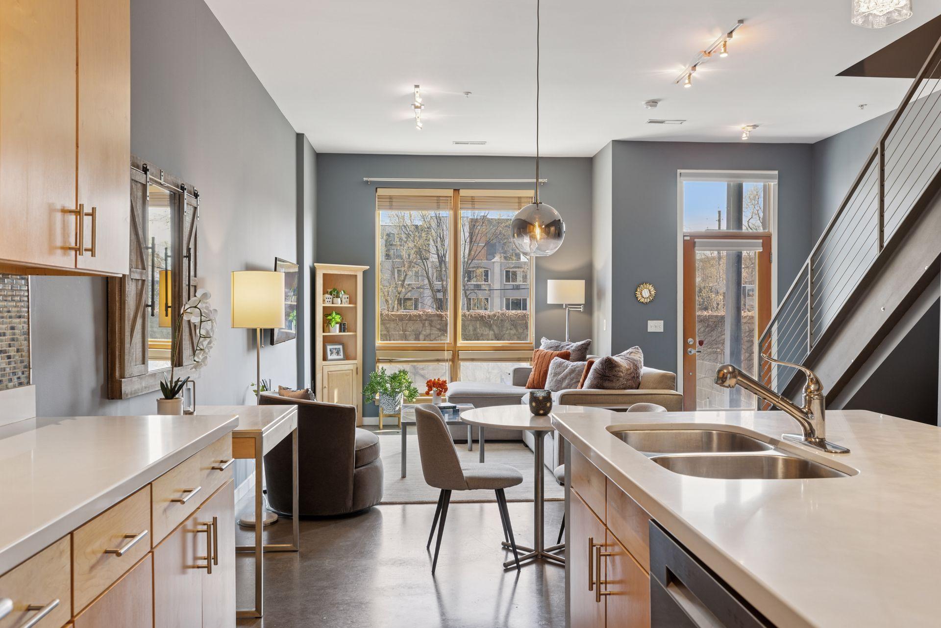 2840 Bryant Avenue S Unit: E107