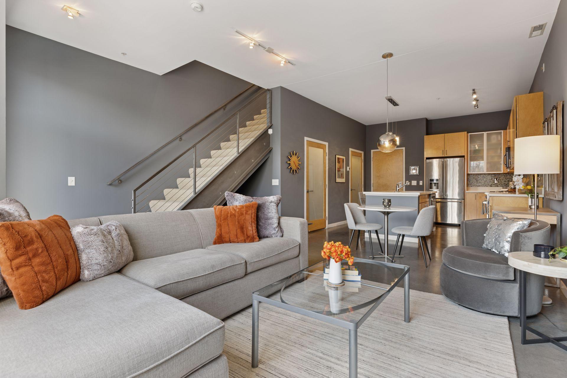 2840 Bryant Avenue S Unit: E107