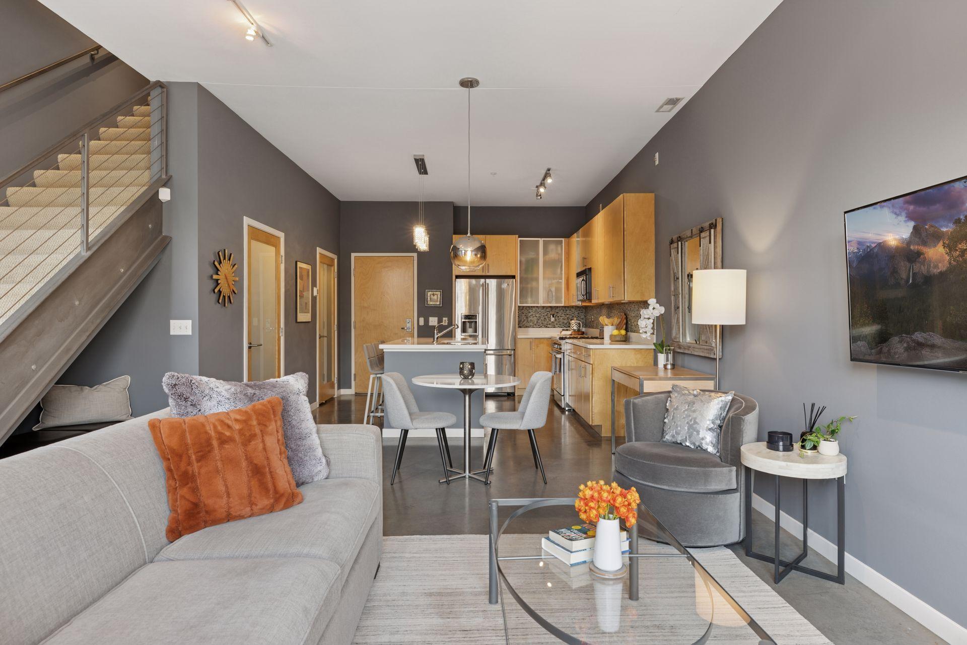 2840 Bryant Avenue S Unit: E107