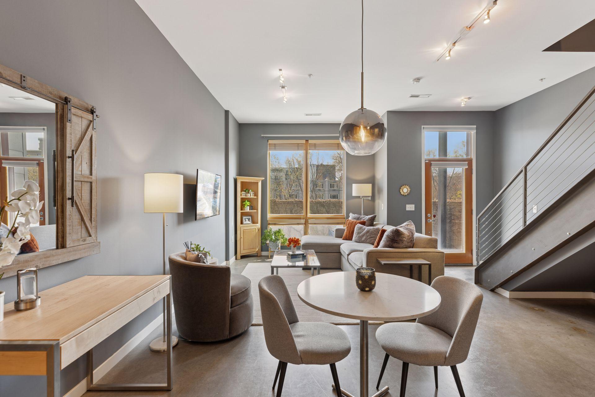 2840 Bryant Avenue S Unit: E107