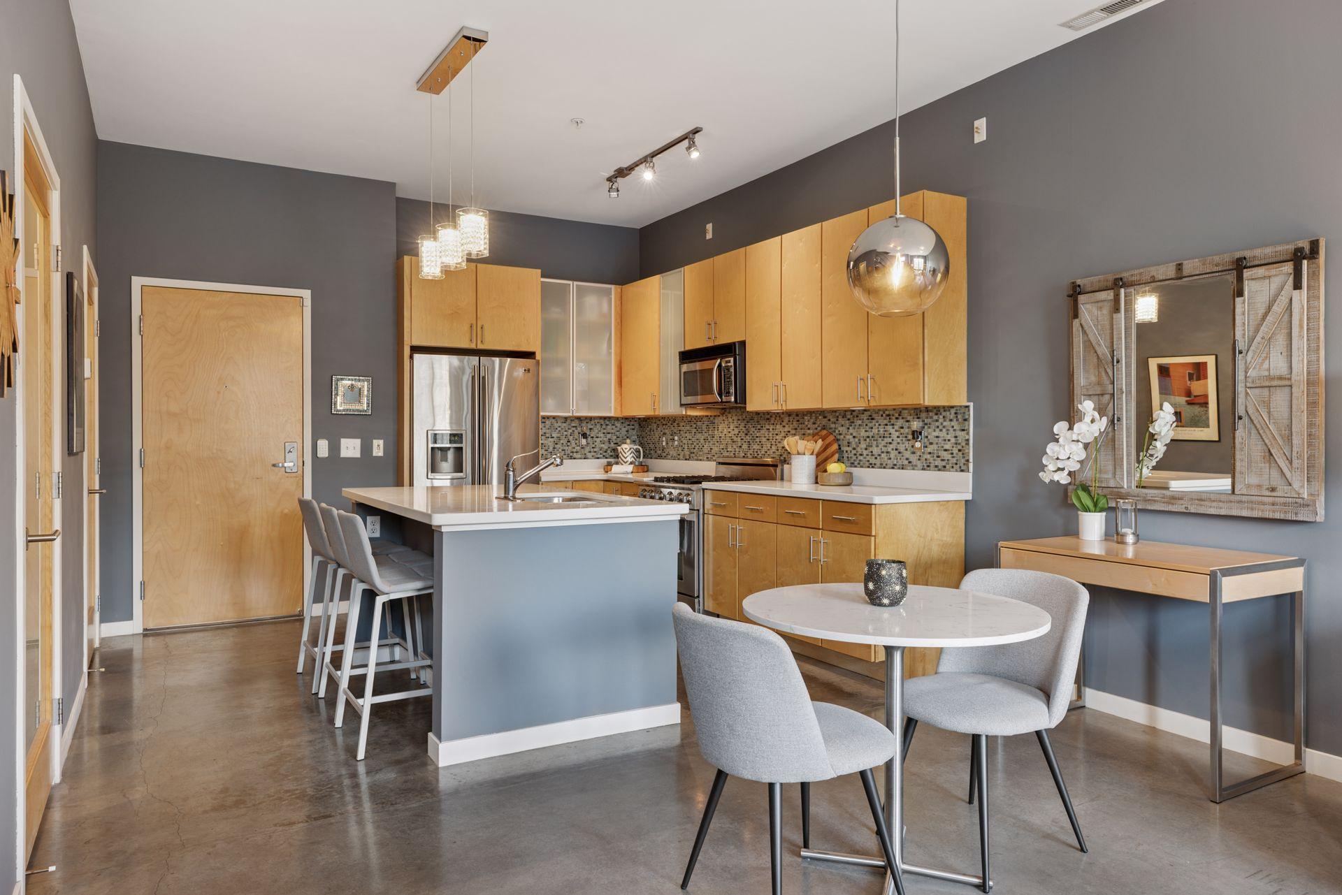 2840 Bryant Avenue S Unit: E107