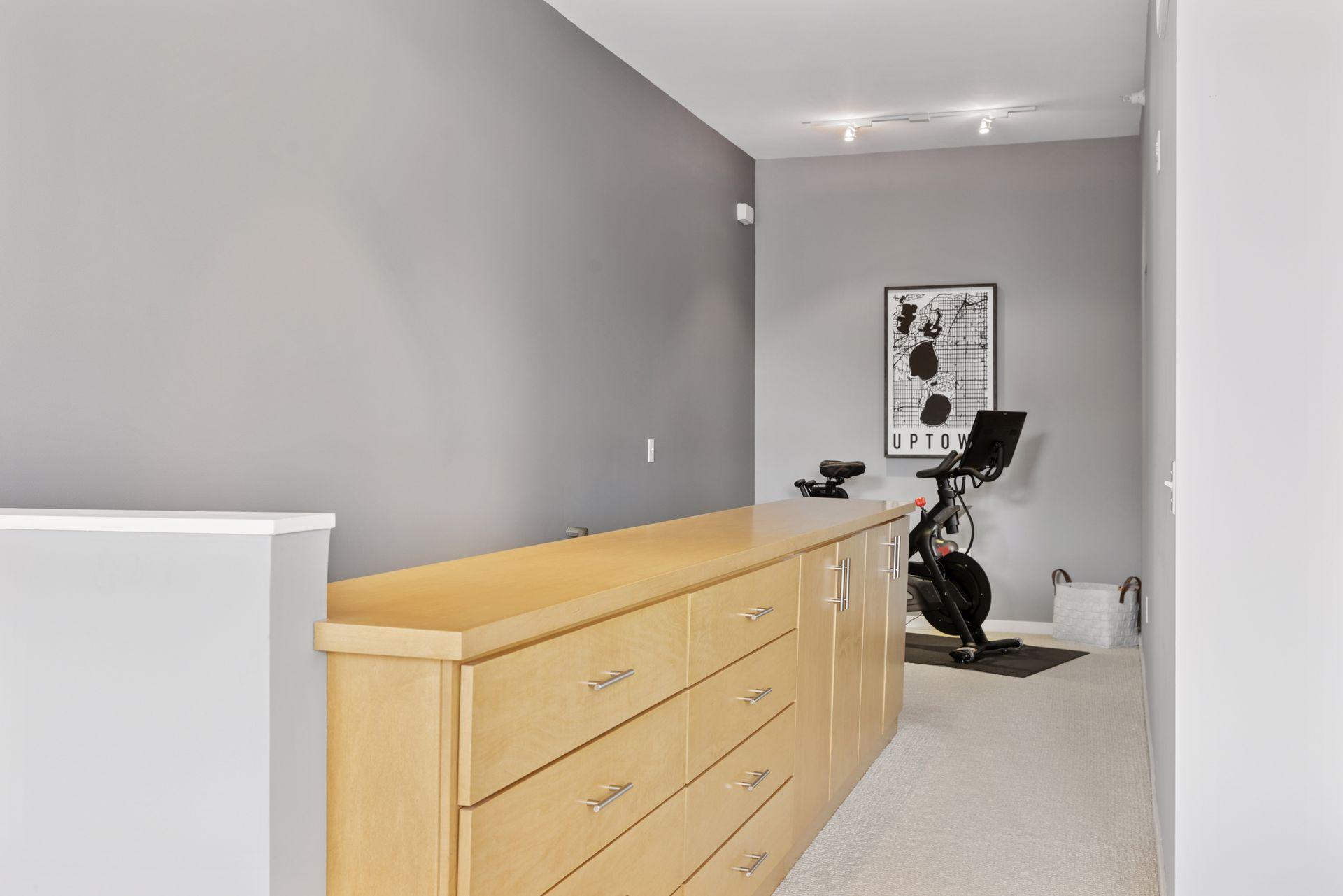 2840 Bryant Avenue S Unit: E107