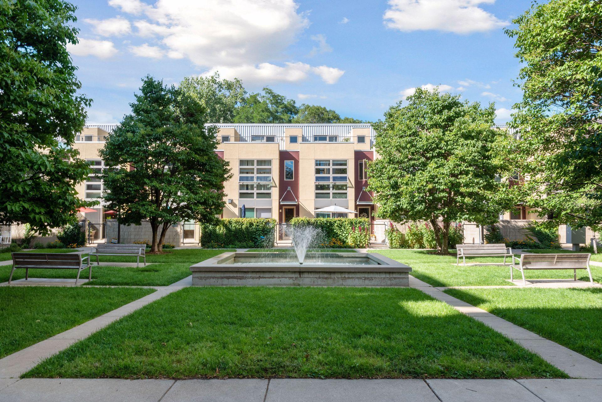 2840 Bryant Avenue S Unit: E107