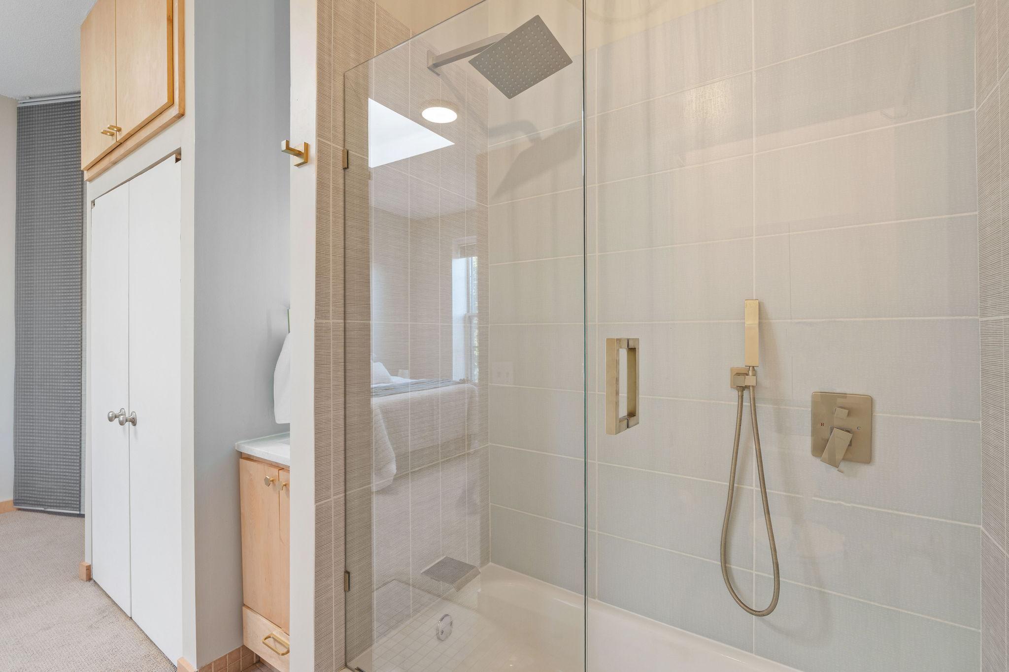 182 Mackubin Street Unit: 1