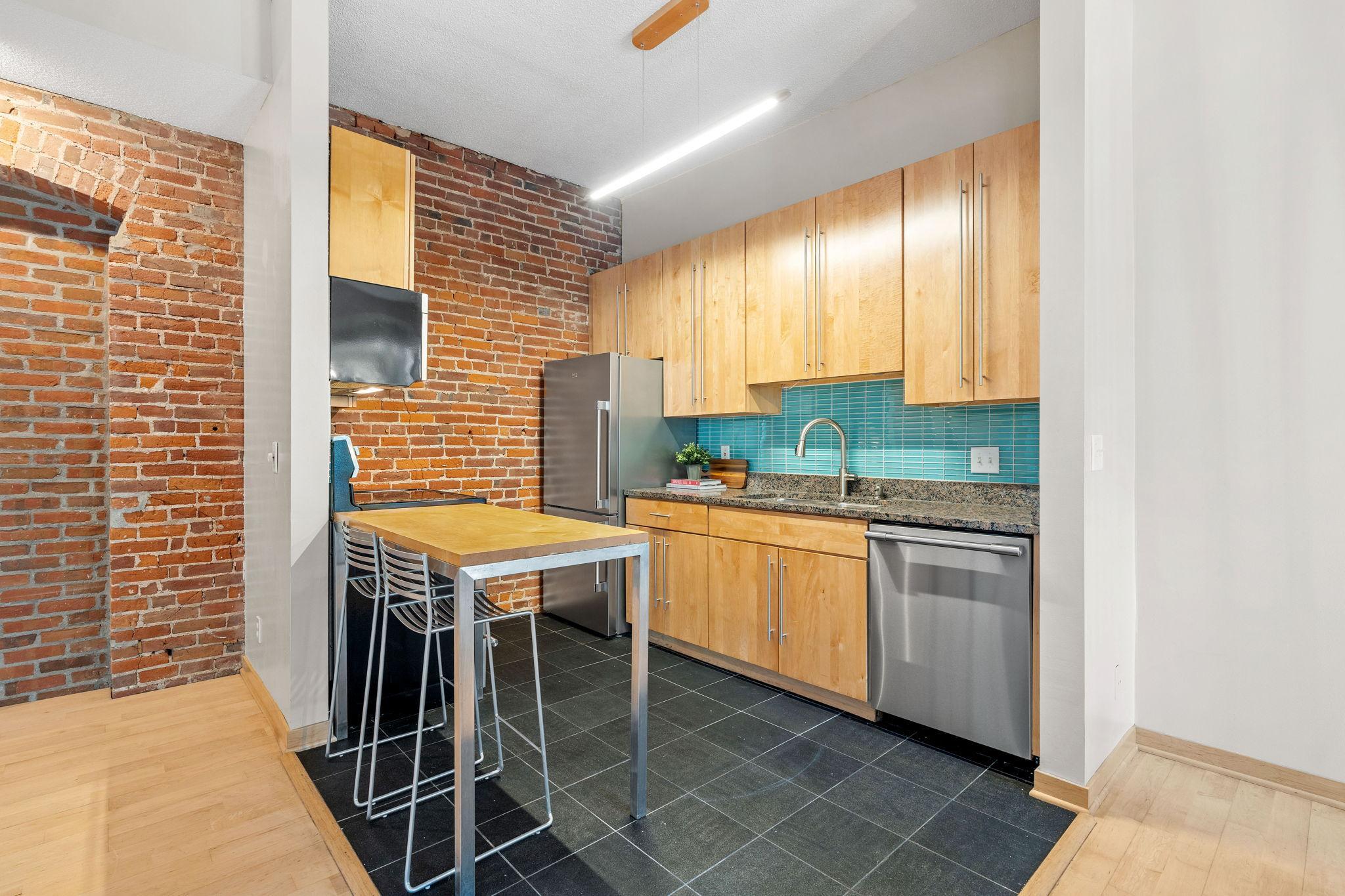 182 Mackubin Street Unit: 1